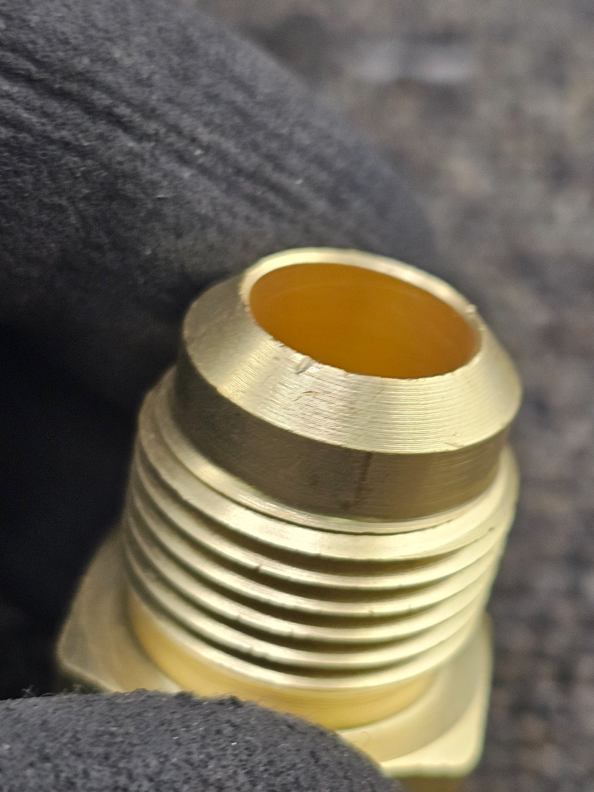 Western Enterprises F-43 Brass SAE Flare Adapter CGA-440 to 1/2″ NPT Male