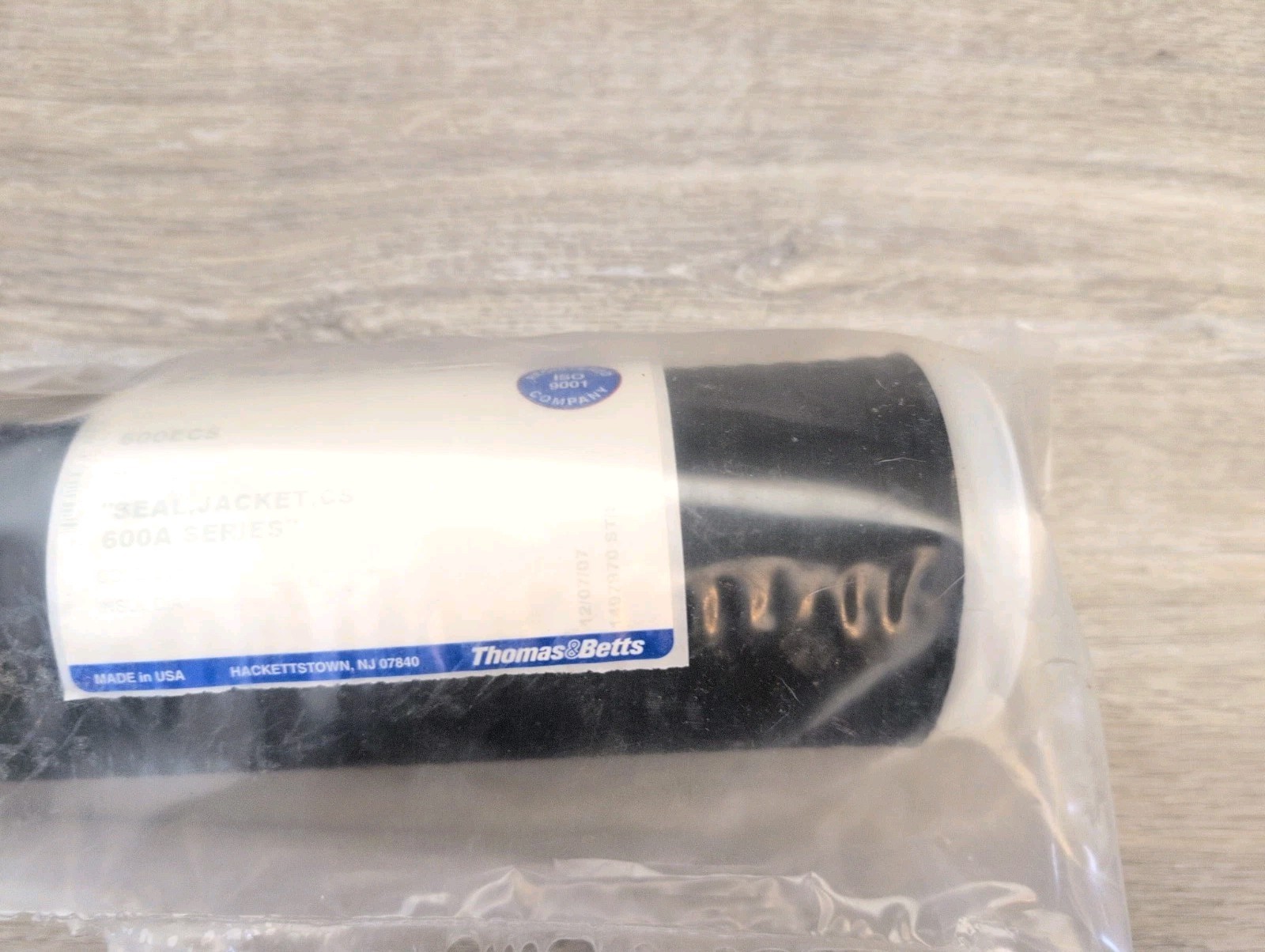 Thomas & Betts Elastimold 600ECS CS 600A Cold Shrinkable Jacket Sealed/New
