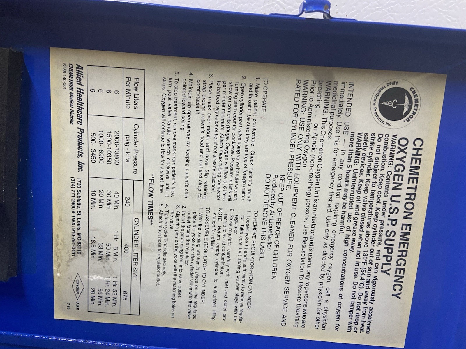 Portable Emergency Oxygen UNIT CHEMETRON WITH METAL BOX