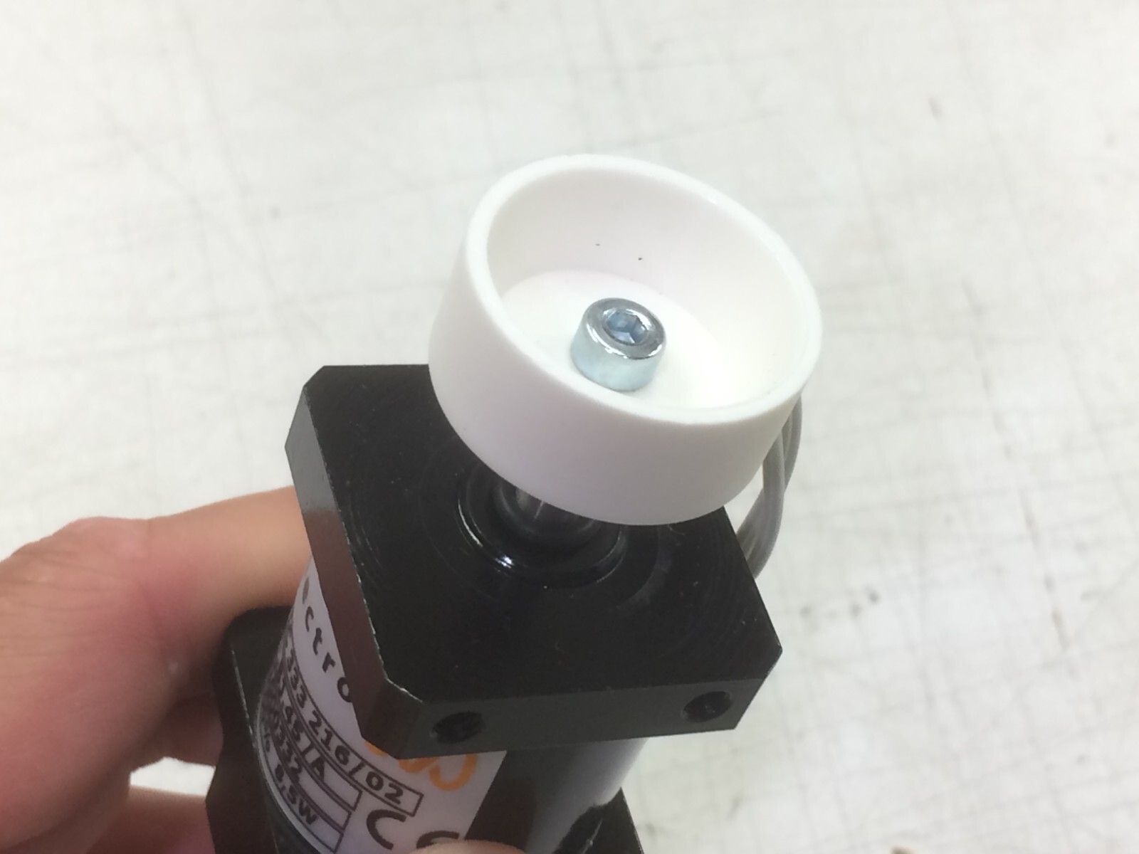 Mecalectro 333 216/02 Solenoid Interlock Switch 8.10.BJ.45 /A 24VDC COIL