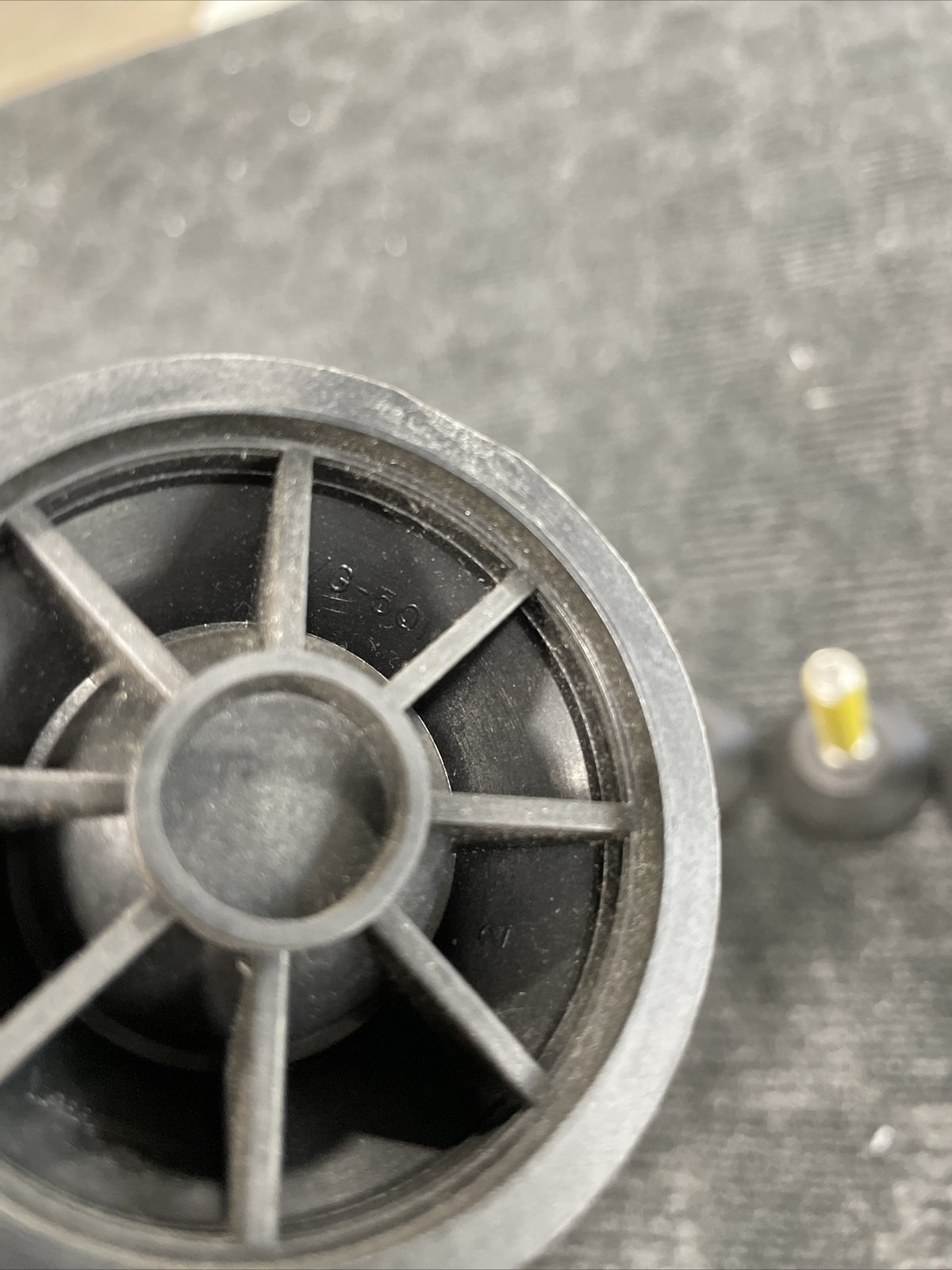 VG-501, Base Diameter: 2.38, Spindle Length: -in, Thread: 5/8-11 – VG-501B-01