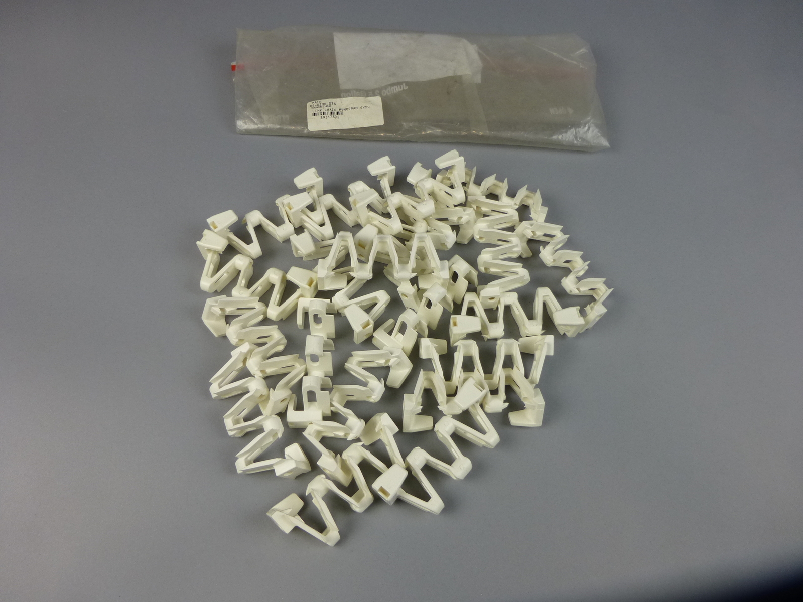 *Lot of 21 Links* MonoSpan Plastic Chain