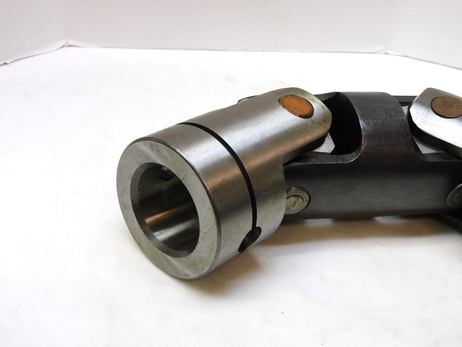 No Name 10″ Unkeyed Double Cross Universal Joint 1-9/16″ Bore 2-5/8″od 9/16″ pin
