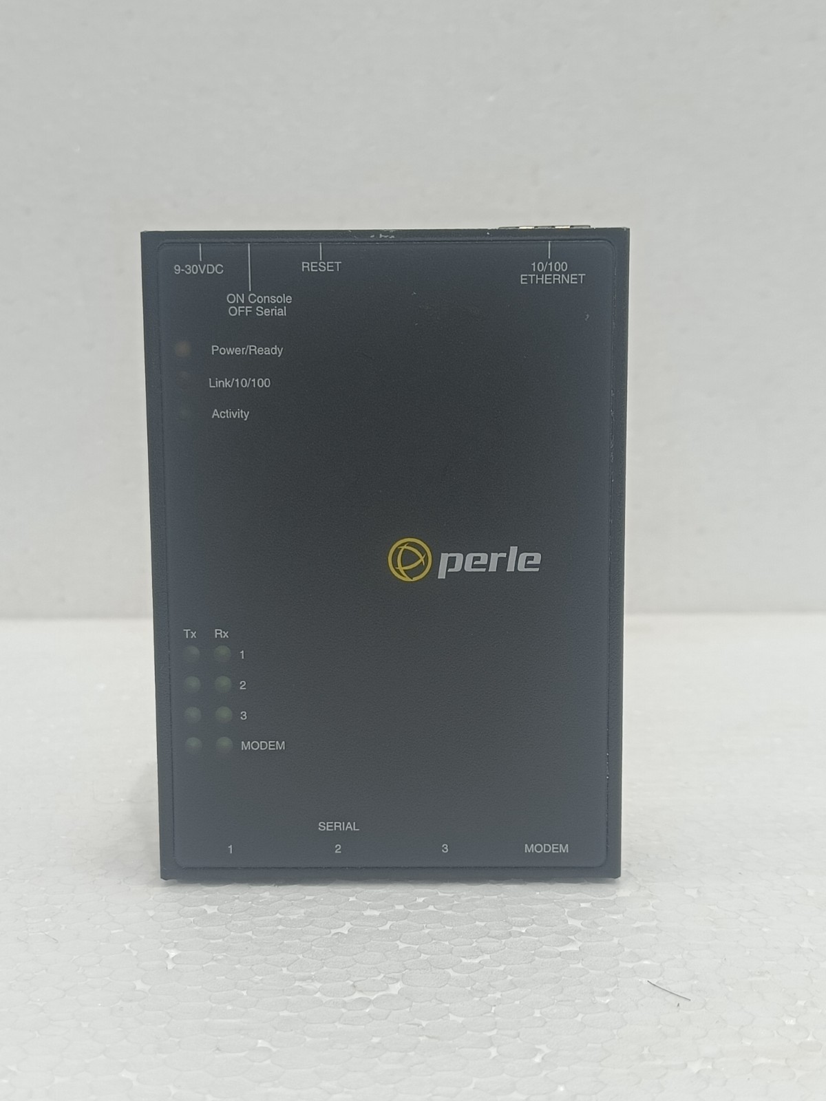 PERLE IOLAN SDS4 DEVICE SERVER 4-PORT SERIAL TERMINAL SERVER 04030300 INDUSTRIAL