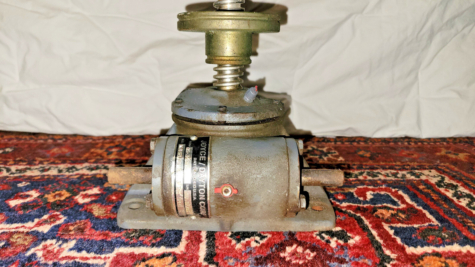Joyce Dayton 28″ Screw Jacks Set of 2, Unused old stock,