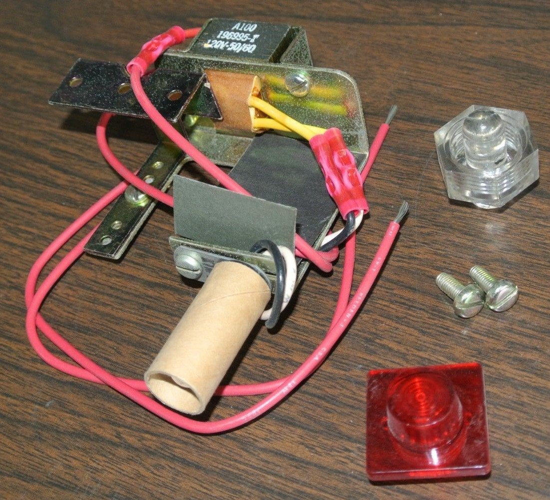 SYLVANIA / GTE KTM-21 PILOT LIGHT – RED LENS – 120V, 50/60Hz – NEW SURPLUS