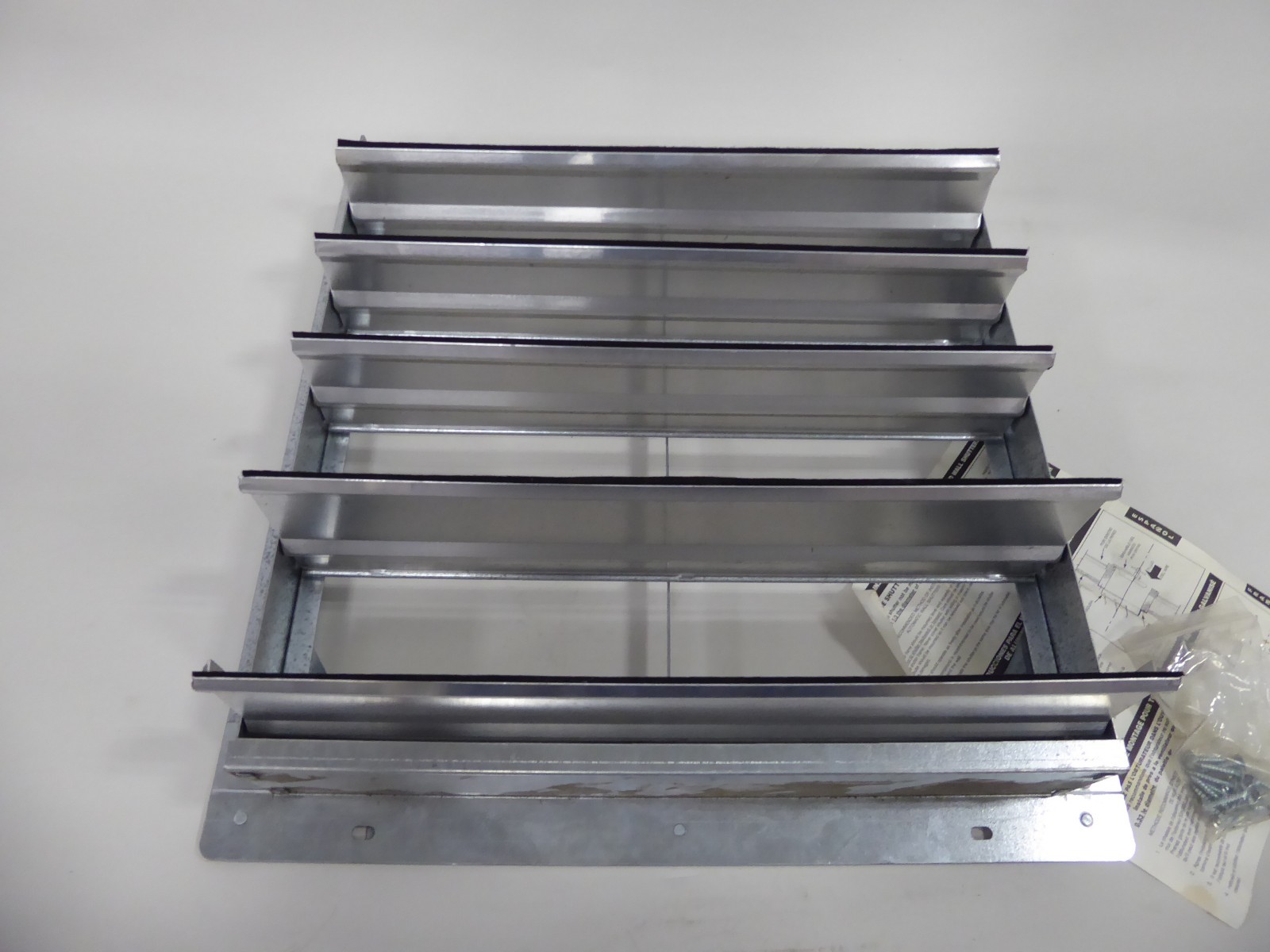 TPI Corp 07985602 18″ Wall Shutter CES-18G 556-GST