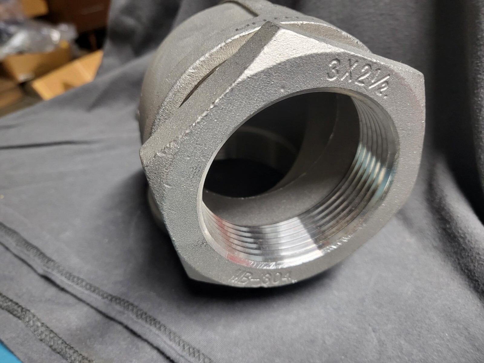 90* Elbow 3″ NPT X 2.50″ Reducing Female MB-304 S/S 150#