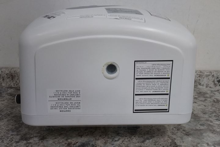 Bosch ES8 7.1 Gal Tank Capacity 120VAC Point-of-Use Water Heater (C)