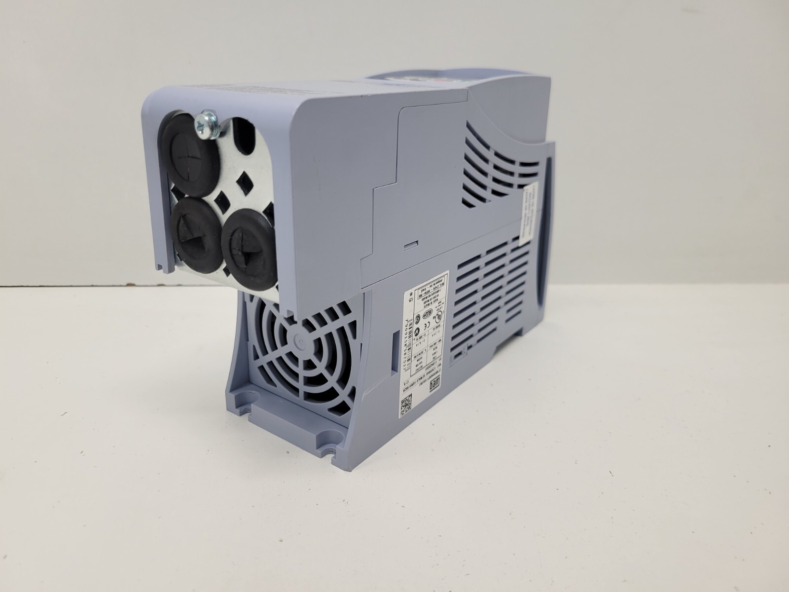 GOOD USED! WEG 380-480V 3-7.4A 3PHASE VECTOR INVERTER CFW500A06P1T4NBN1