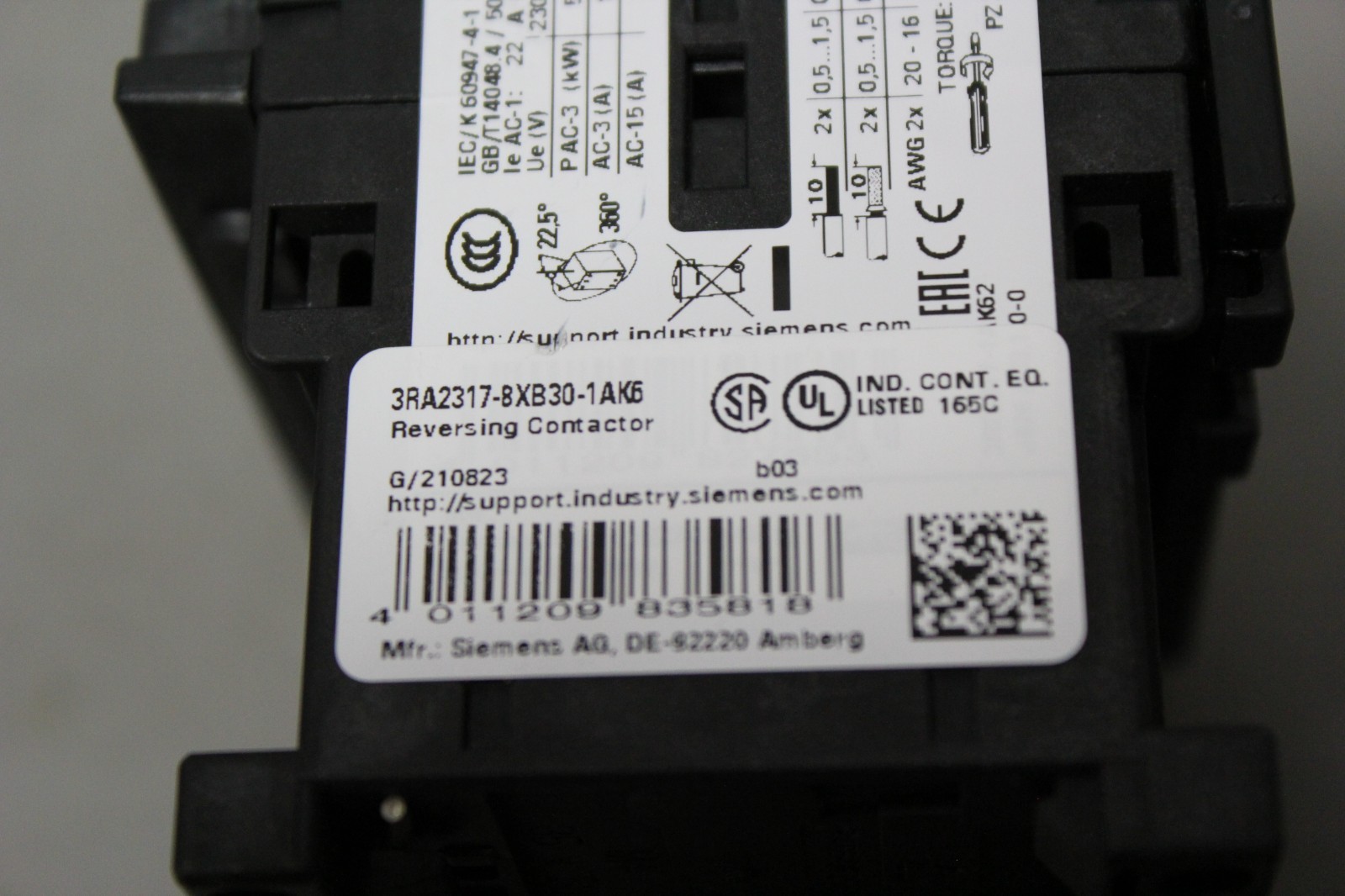 UNUSED SIEMENS REVERSING CONTACTOR 3RA2317-8XB30-1AK6