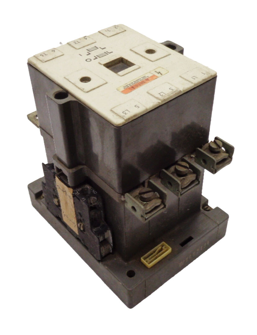SIEMENS 3TB4817-OA SIZE 3 STARTER 90AMP 600VAC W/ 3TY6 485-0AF8 24V 60HZ COIL