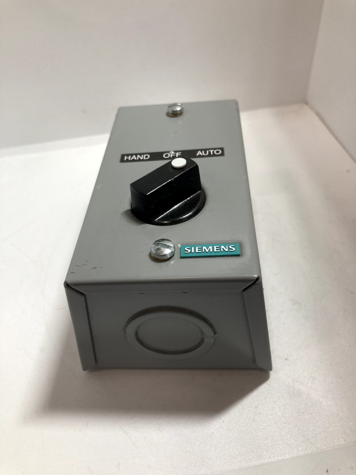 SIEMENS 50AA3C3 SELECTOR SWITCH CONTROL STATION 2NO 5A 600V 3 POSITION NNB