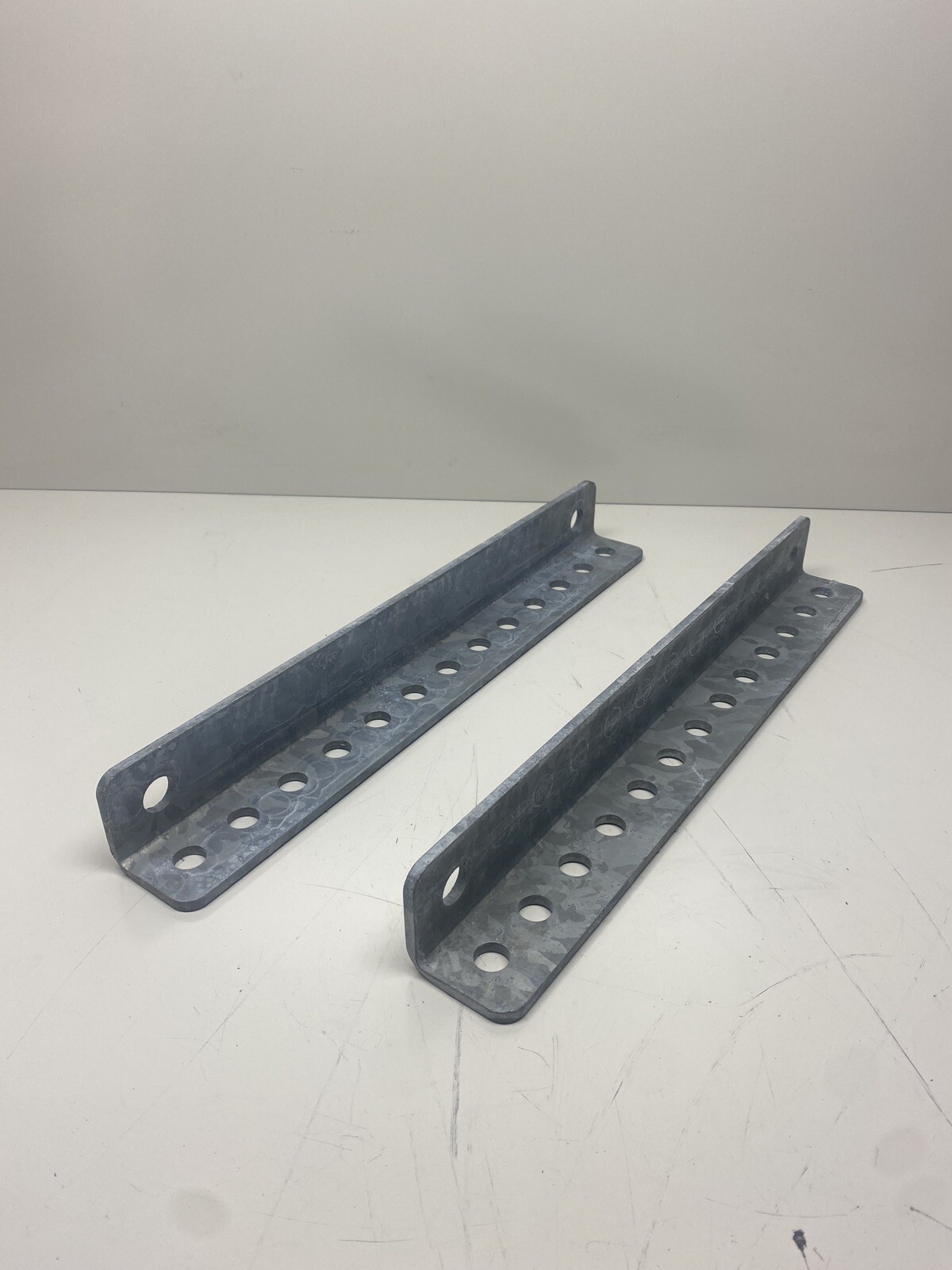 NEWAVE Tower Components AM1022-24 Adjustable Tapered 24″ Stand Off Pipe Mount