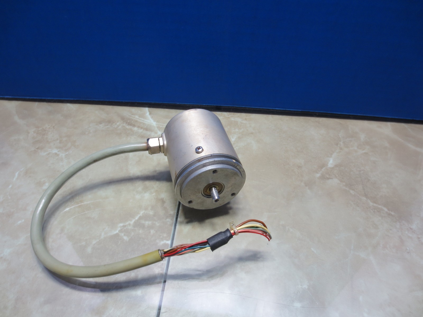 CHNC HEIDENHAIN ENCODER ROD 426 A 2000 G12 ID.NR.223 675 0E ROD426A2000