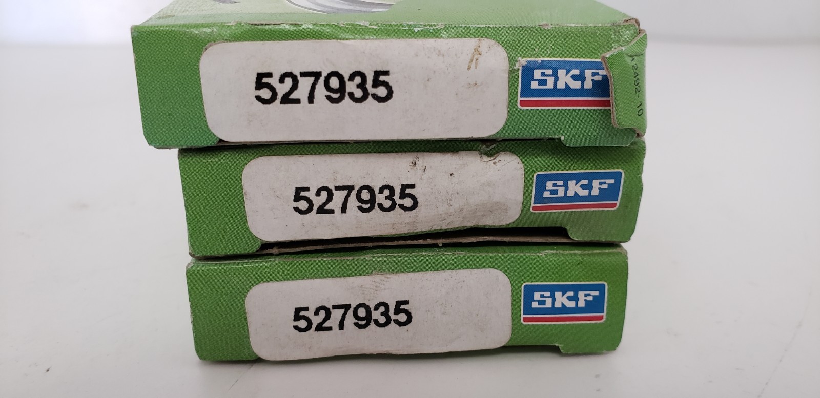 SKF 527935 RADIAL OIL SEAL, 9.5mm x 16mm x3mm, NITRILE LIP (LOT OF 3) NIB