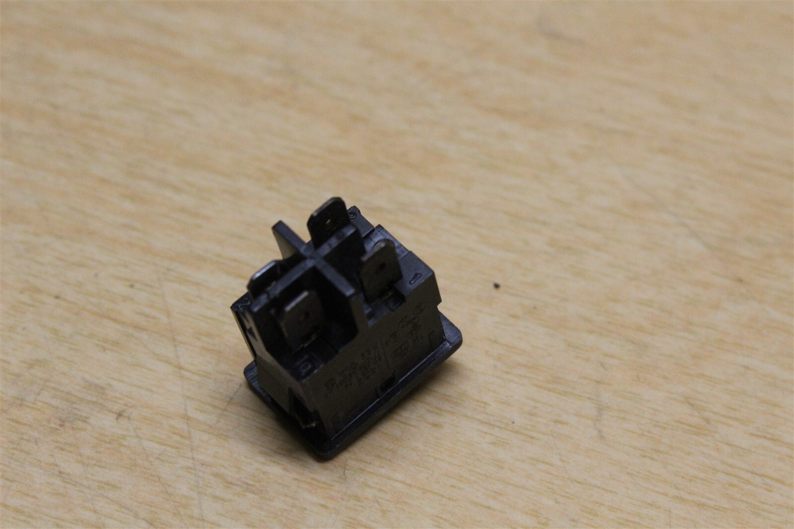 NEW Marquardt 2 Position Rocker Switch 1852 lot of 4 *FREE SHIPPING*