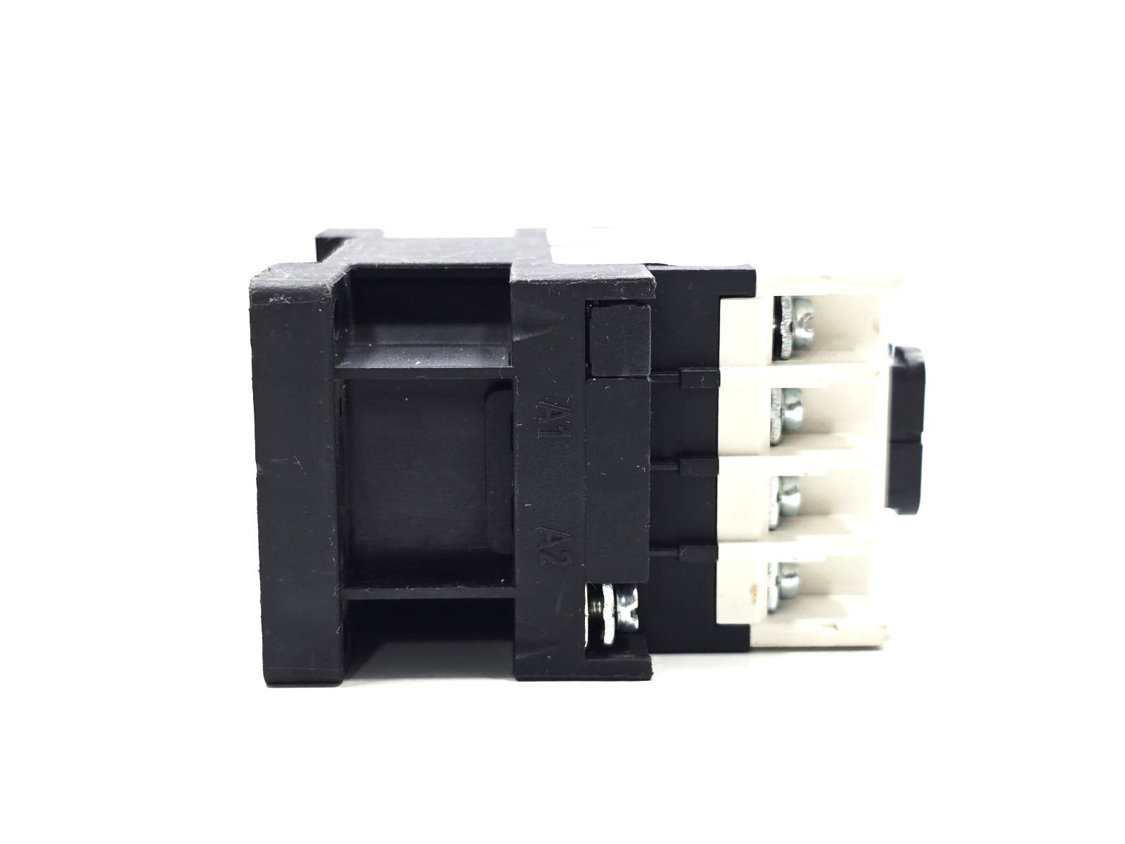 HYUNDAI HGR 22 AUXILIARY RELAY IEC/EN 60947-5-1 ( HGR22 ) LOT OF 2