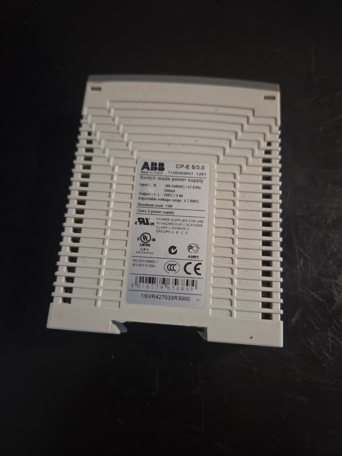 ABB Switch Mode Power Supply 1SVR427033R3000 100-240 Vac 5 Vdc 15 W Max Load