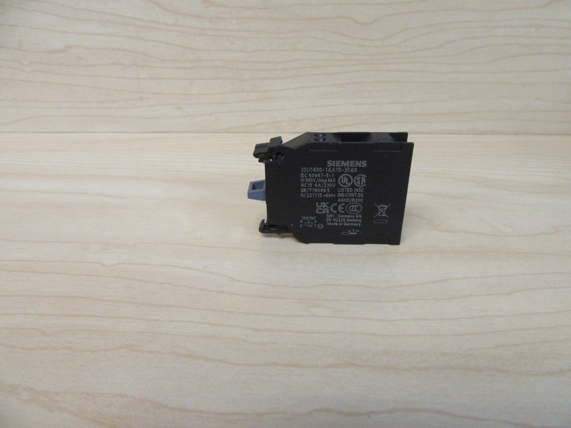 Siemens 3SU1400-1AA10-3FA0 Contact Block