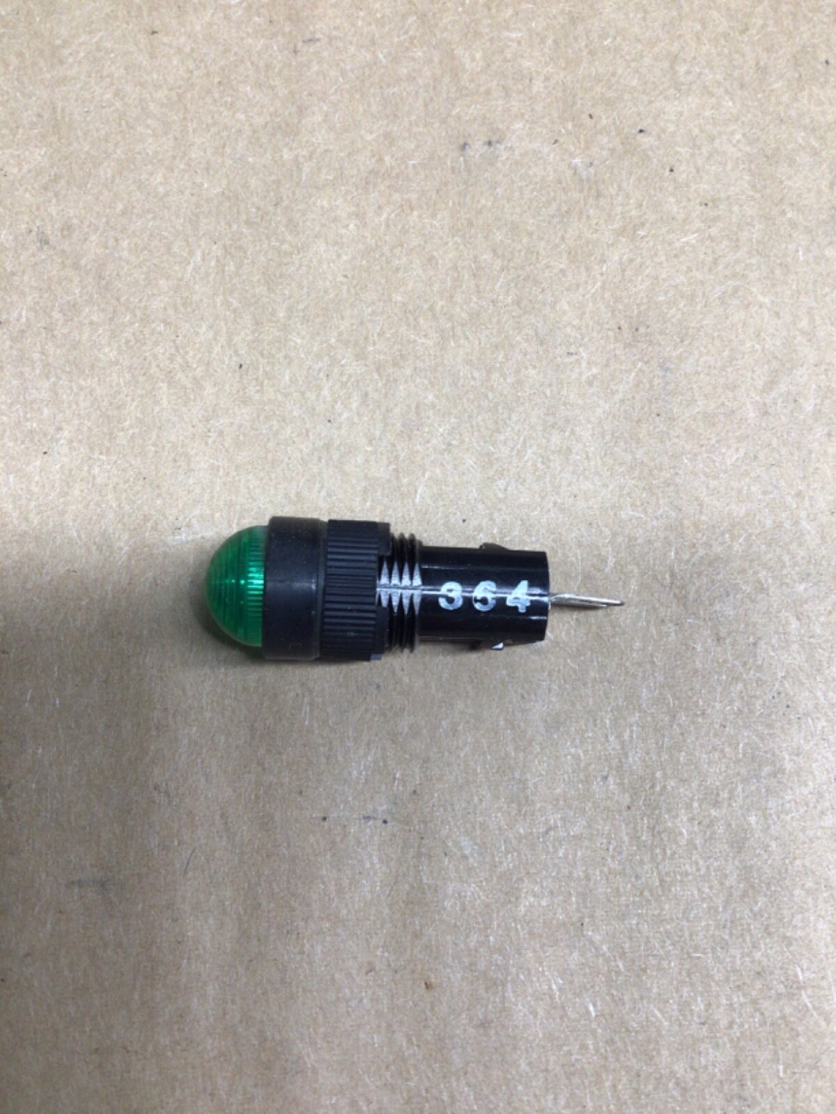 IDEC AP2M GREEN DOMED LED PILOT LIGHT #4038F272