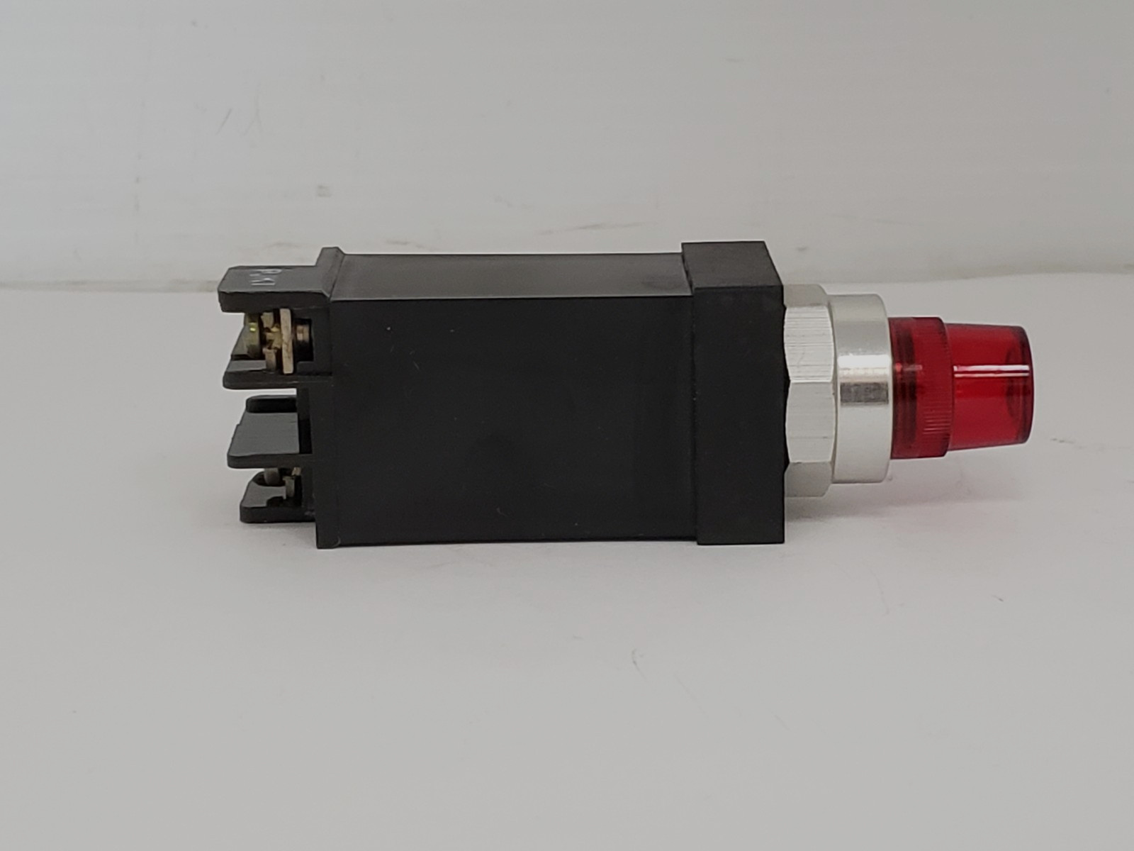 ALLEN BRADLEY 800T-QS24R PILOT LIGHT 24V AC/DC SERIES N NNB