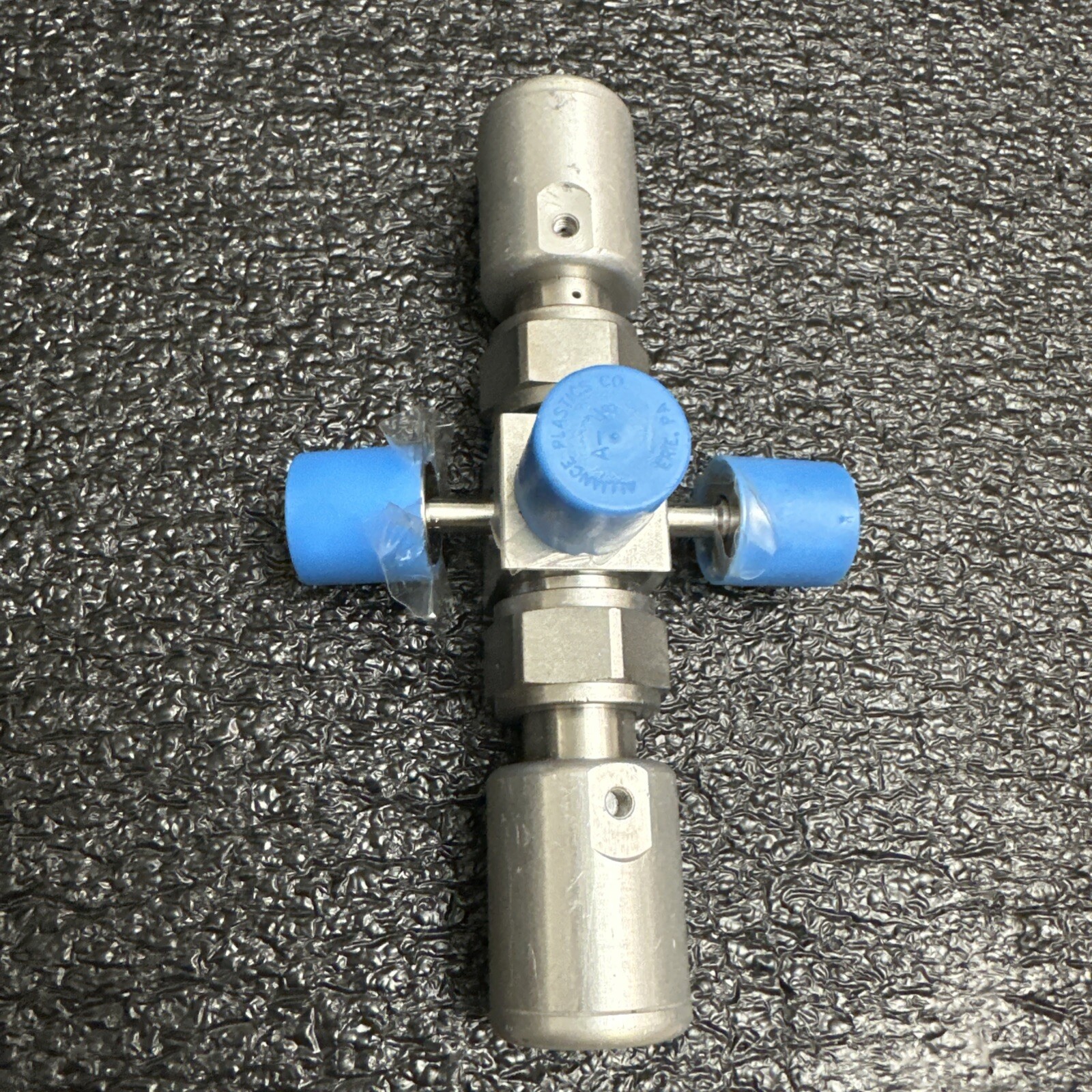 Swagelok 6L-M1D-222P-11 High Purity 2- Bellows Air Vavle 3-port Manifold 1/4″