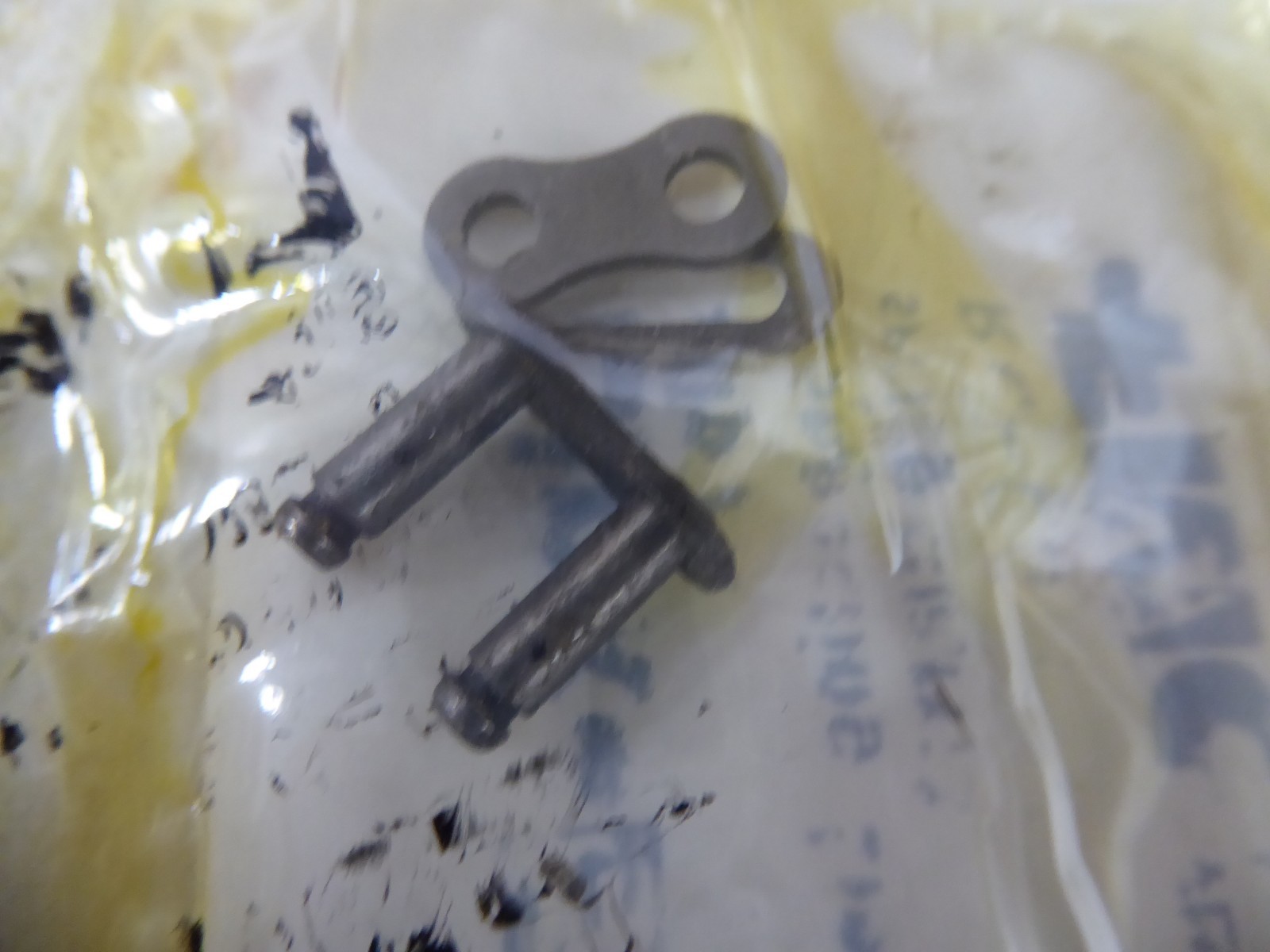 Link-Belt RC-35 Connecting Link 3/8 Pitch .2″ Roller R35SCLFPK Pack of 17