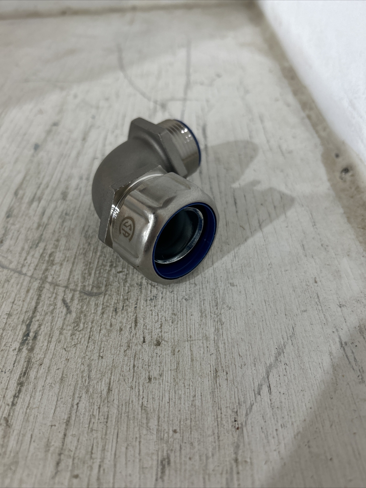 T&B 1″ 90 DEG 316 SS LIQUIDTIGHT STAINLESS STEEL FITTING (SP154)