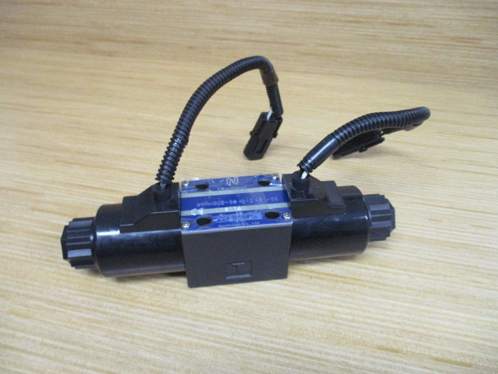 Northman SWH-G02-C6-D12-31-C0 Directional Control Valve