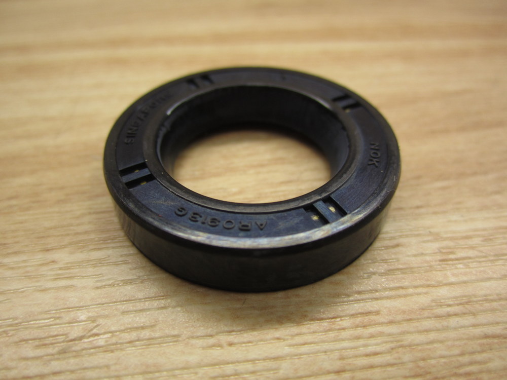 Weco 3228096 Oil Seal
