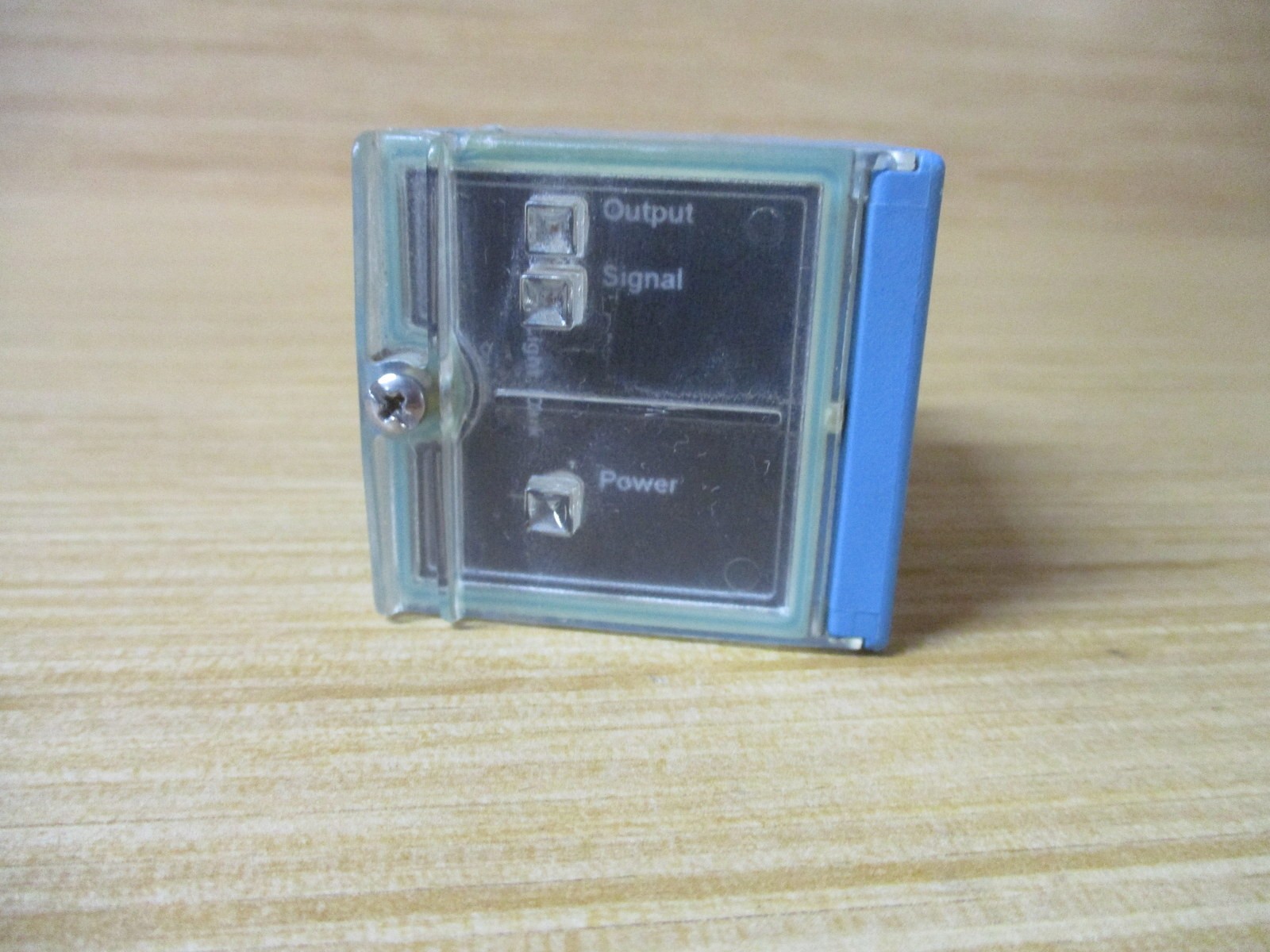 Sick WL2000-B5300 Photoelectric Sensor WL2000B5300 Chipped, W/O Nut