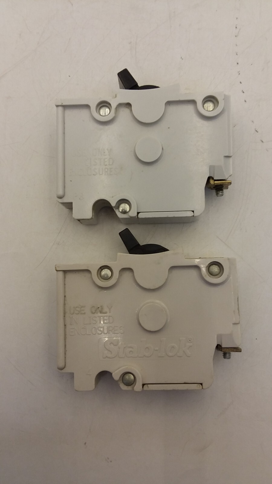 FEDERAL PACIFIC LR12188 CIRCUIT BREAKER 2 POLE 120/240V 15 AMP LOT OF 2