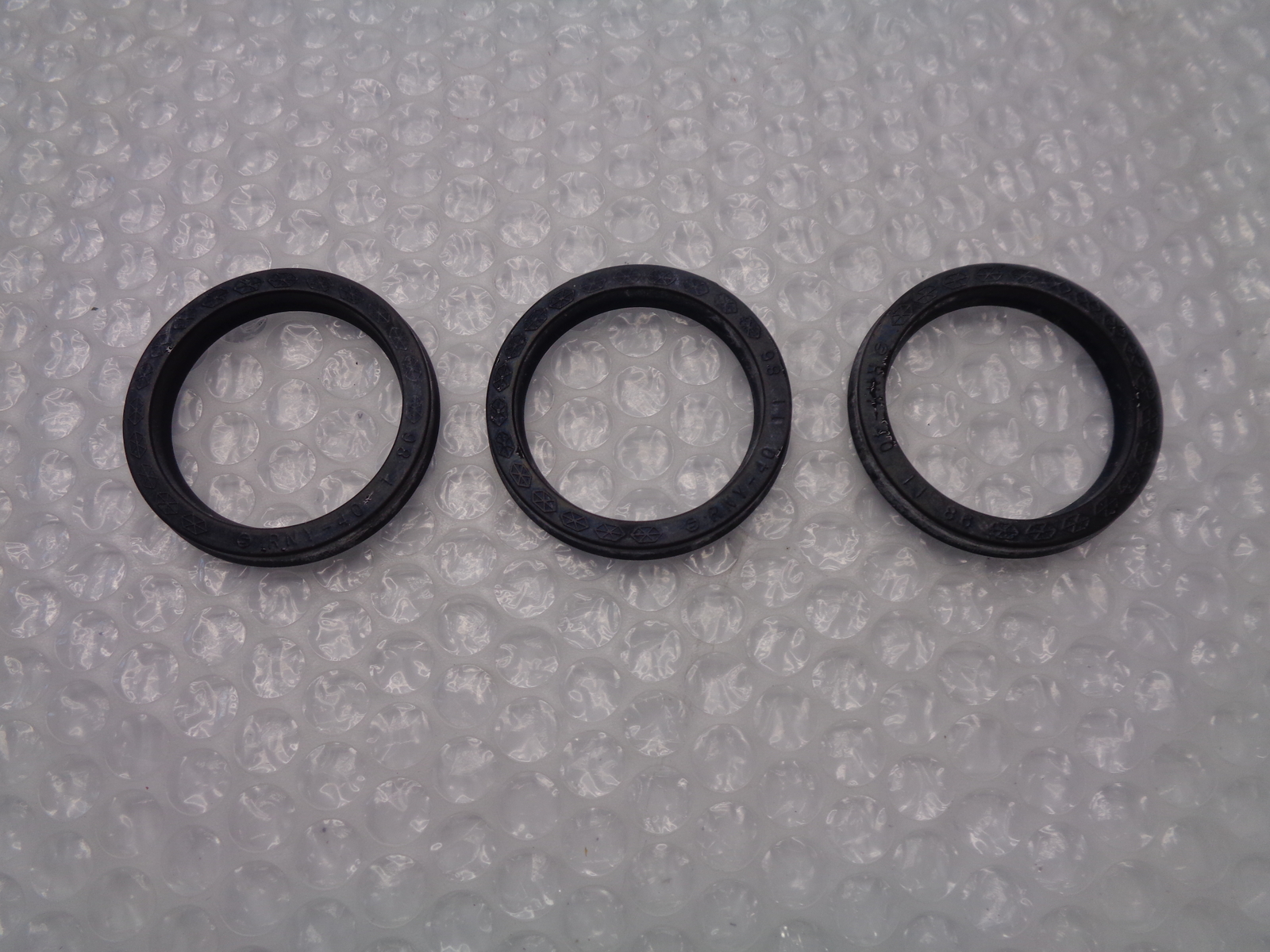 INDUSTRIAL SPARE RNY-40 75021485 SEAL LOT OF 3 NSNP