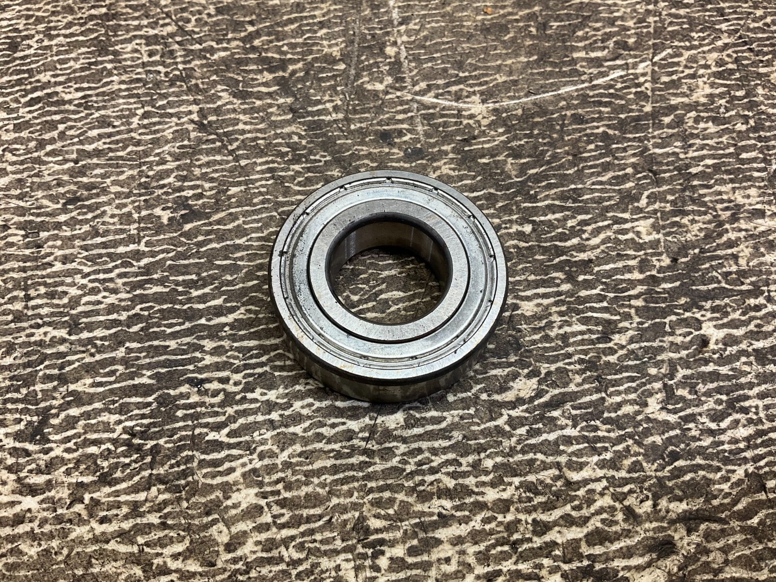SKF 6205-Z Ball Bearing 6205Z (TSC)