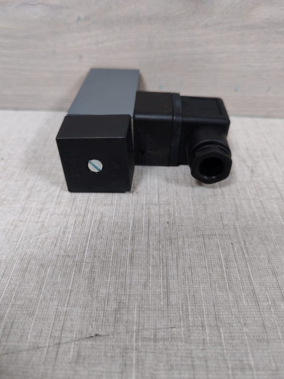 SUCO 0161-43814-3-001 PRESSURE SWITCH