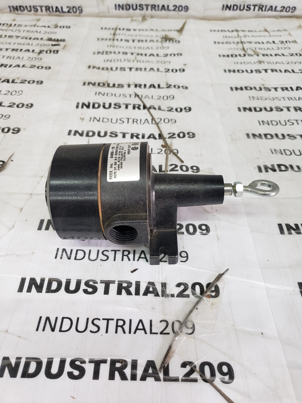 REES ROPE OPERATED SWITCH 04958-100