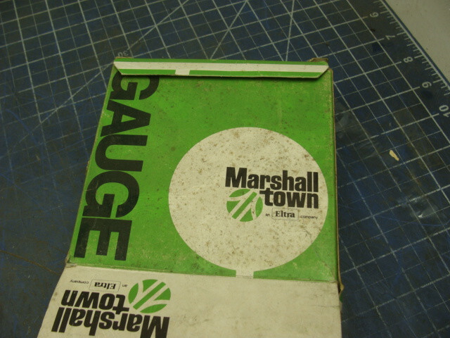 MARSHALLTOWN G10360 PRESSURE GAUGE 3-1/2″ FACE 0-1000 PSI / 0-6700 KPa