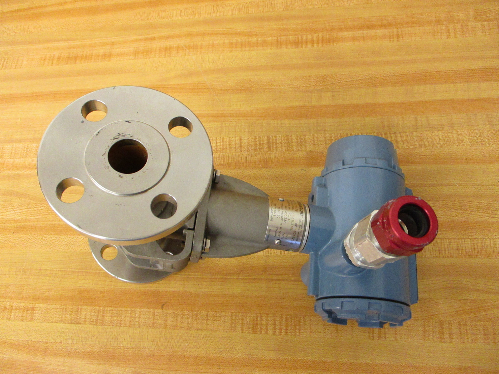 Rosemount 8800DF010SA1N1D1I5M5Q4 Vortex Flowmeter Series 8800