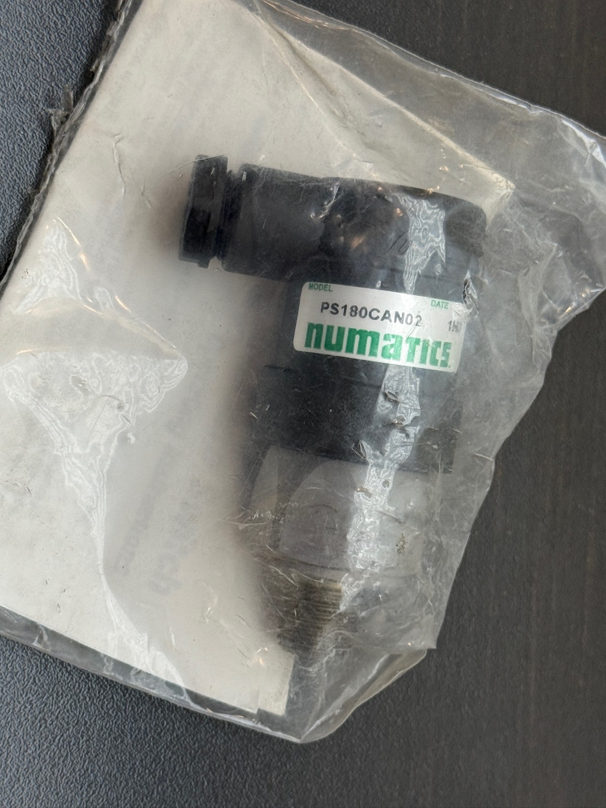 New Numatics PS180CAN02 Pneumatic Pressure Switch Industrial Automation