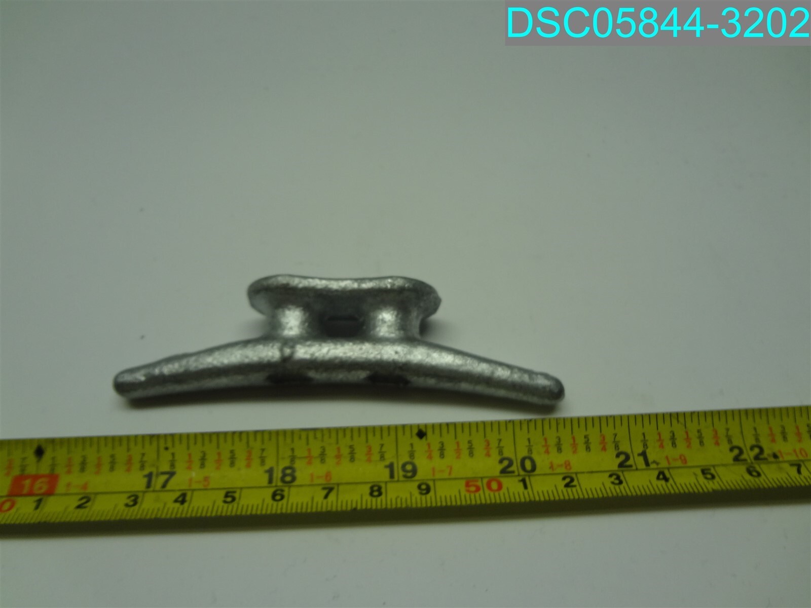 QTY=7: 4″ X 1-1/8″ TWO HOLE FLAT DOCK CLEAT GALVANIZED STEEL