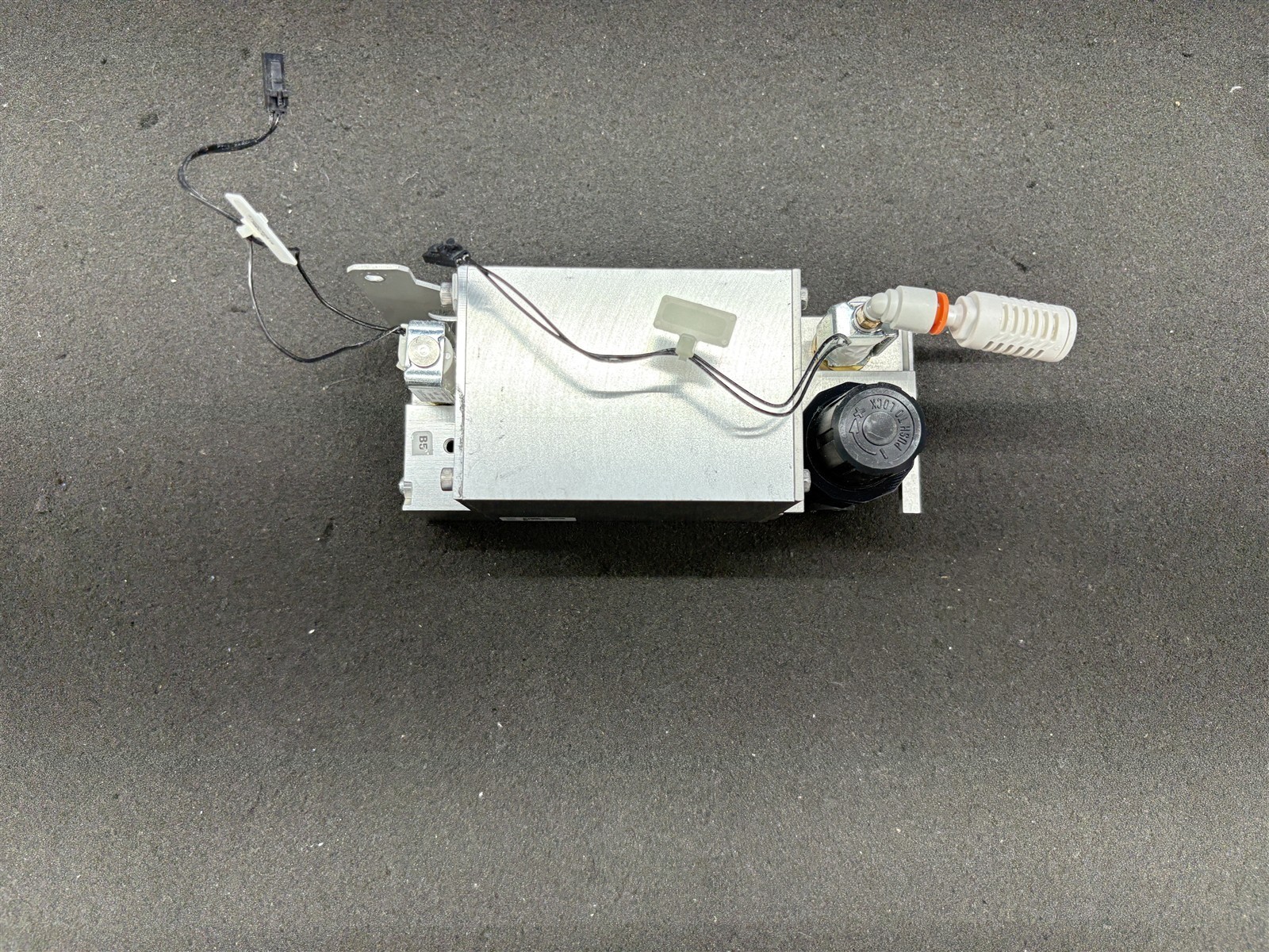 CAREFUSION AVEA ASSEMBLY P/N: 51000-40026 REV: N IN GOOD CONDITION FAST SHIPPING