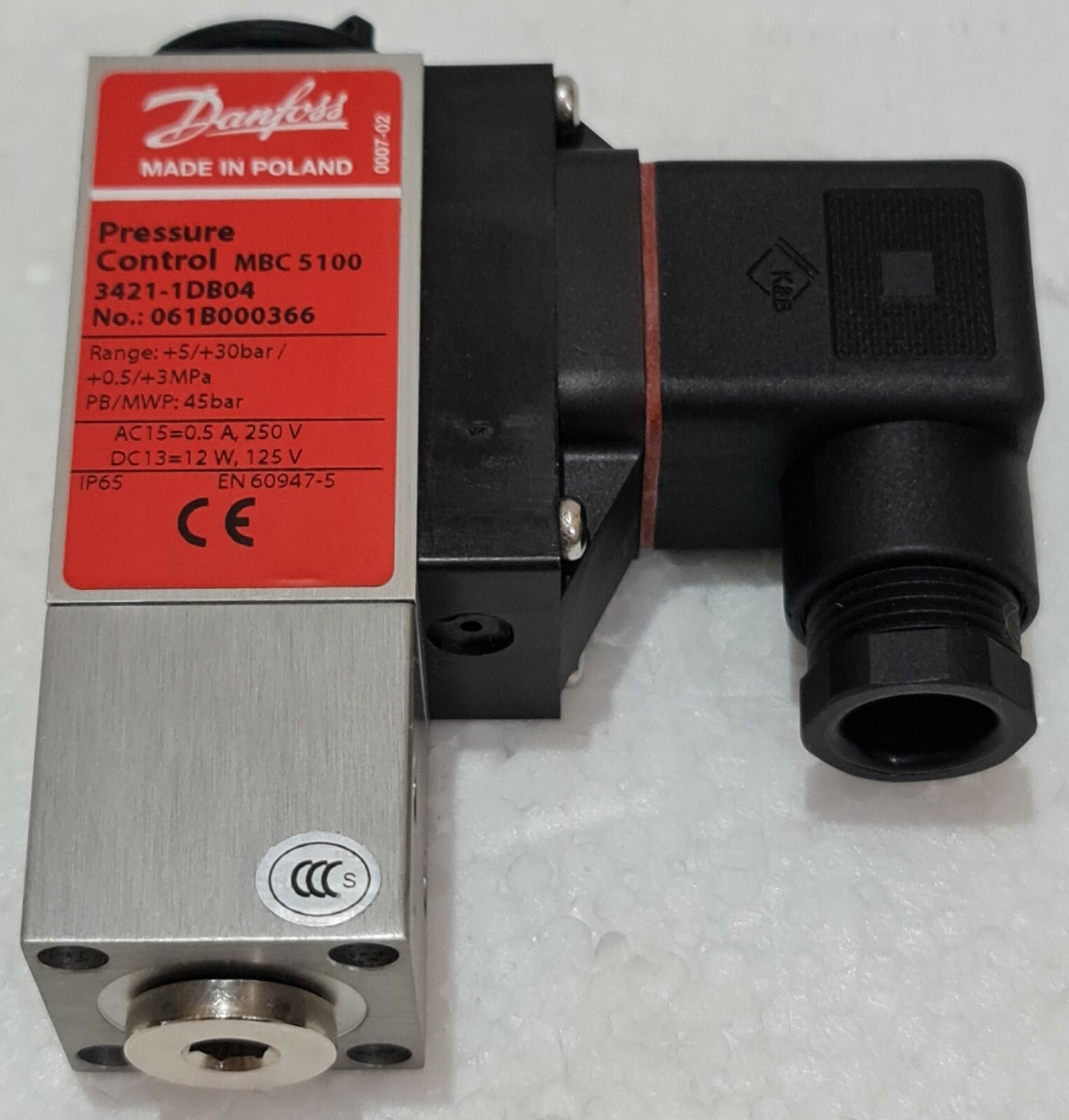 DANFOSS MBC5100 PRESSURE CONTROL SWITCH 5.00 BAR – 30.00 BAR 061B000366