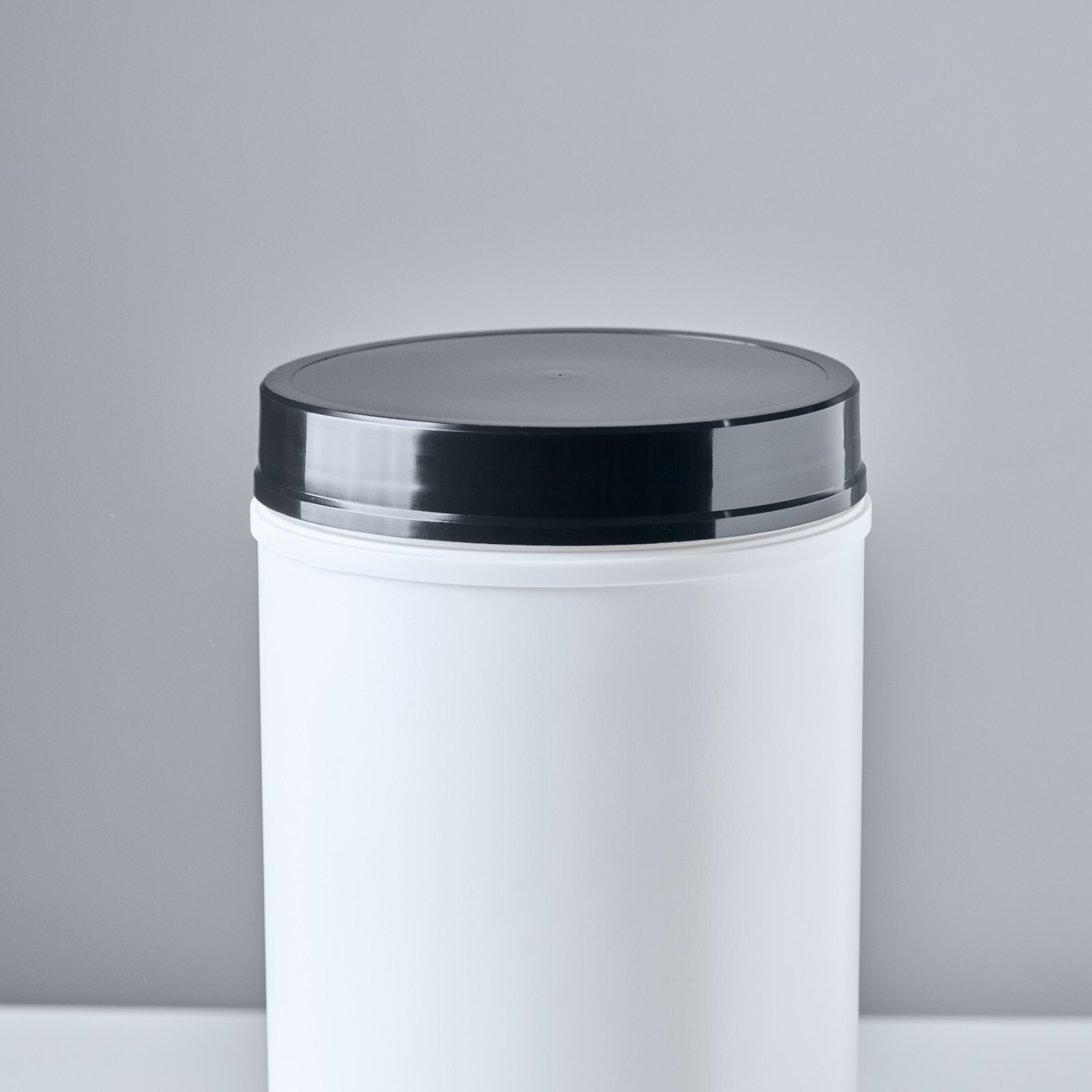 120mm Black Smooth Lids 120-400 neck, HI Liner, 324 pcs/case, $0.45/piece
