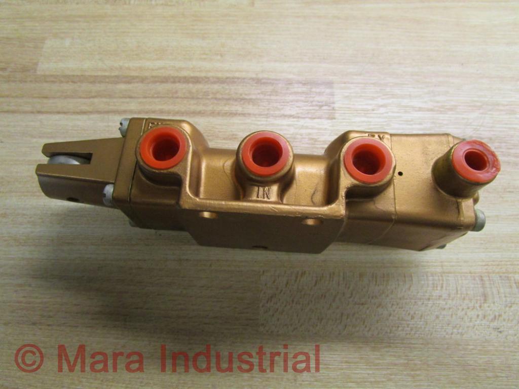 Versa VCP-4302 Four Way Valve