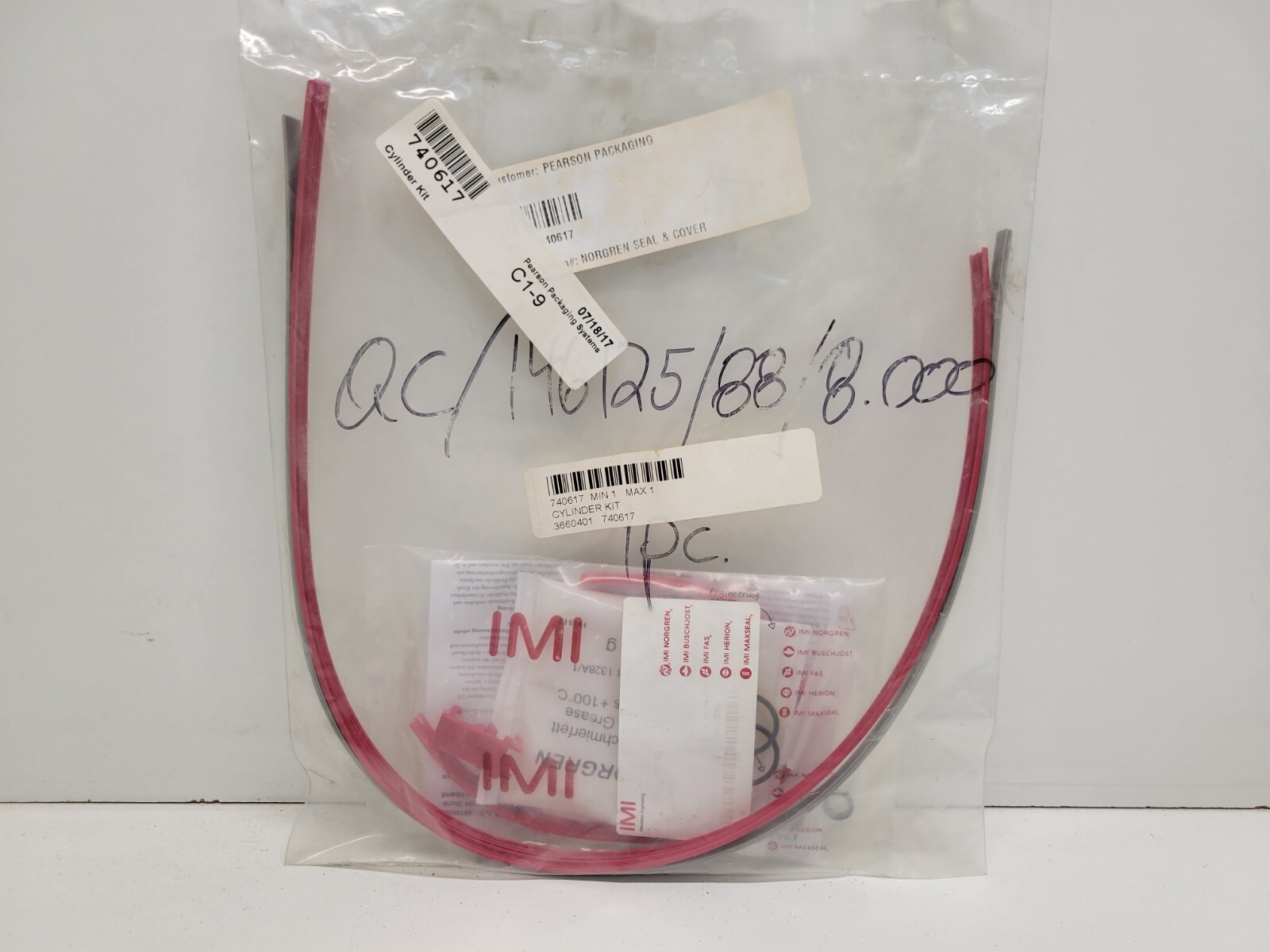 NEW OLD STOCK! IMI NORGREN CYLINDER KIT OM-146125/00