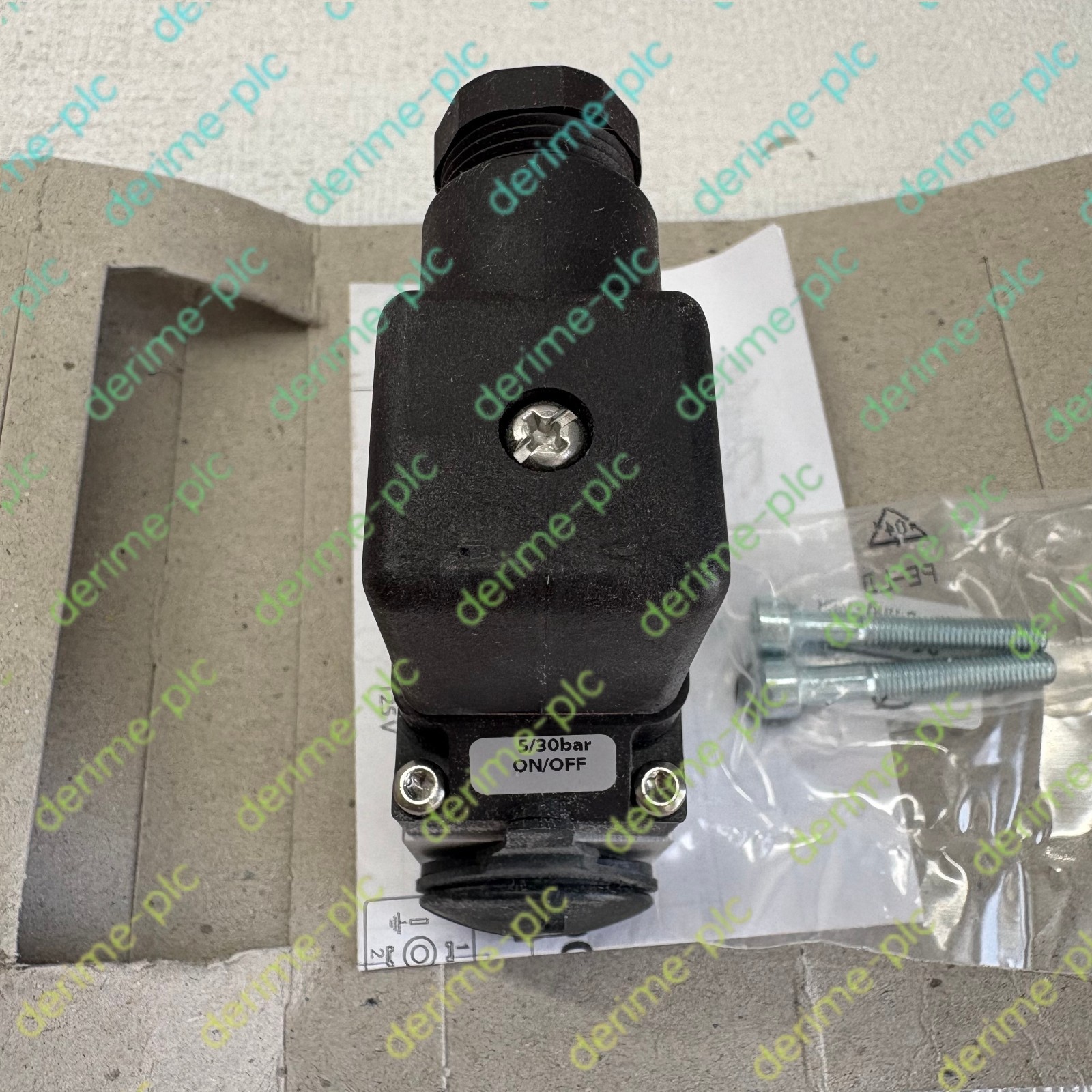 1pcs new Danfoss 061B000366 MBC5100 pressure sensor
