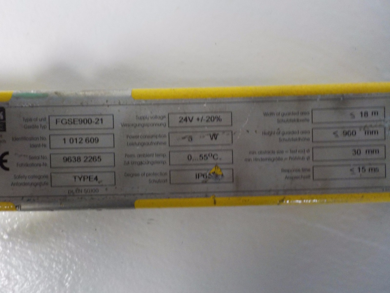 SICK FGSE900-21 USED SAFETY LIGHT CURTAIN RECEIVER NO QD FGSE90021
