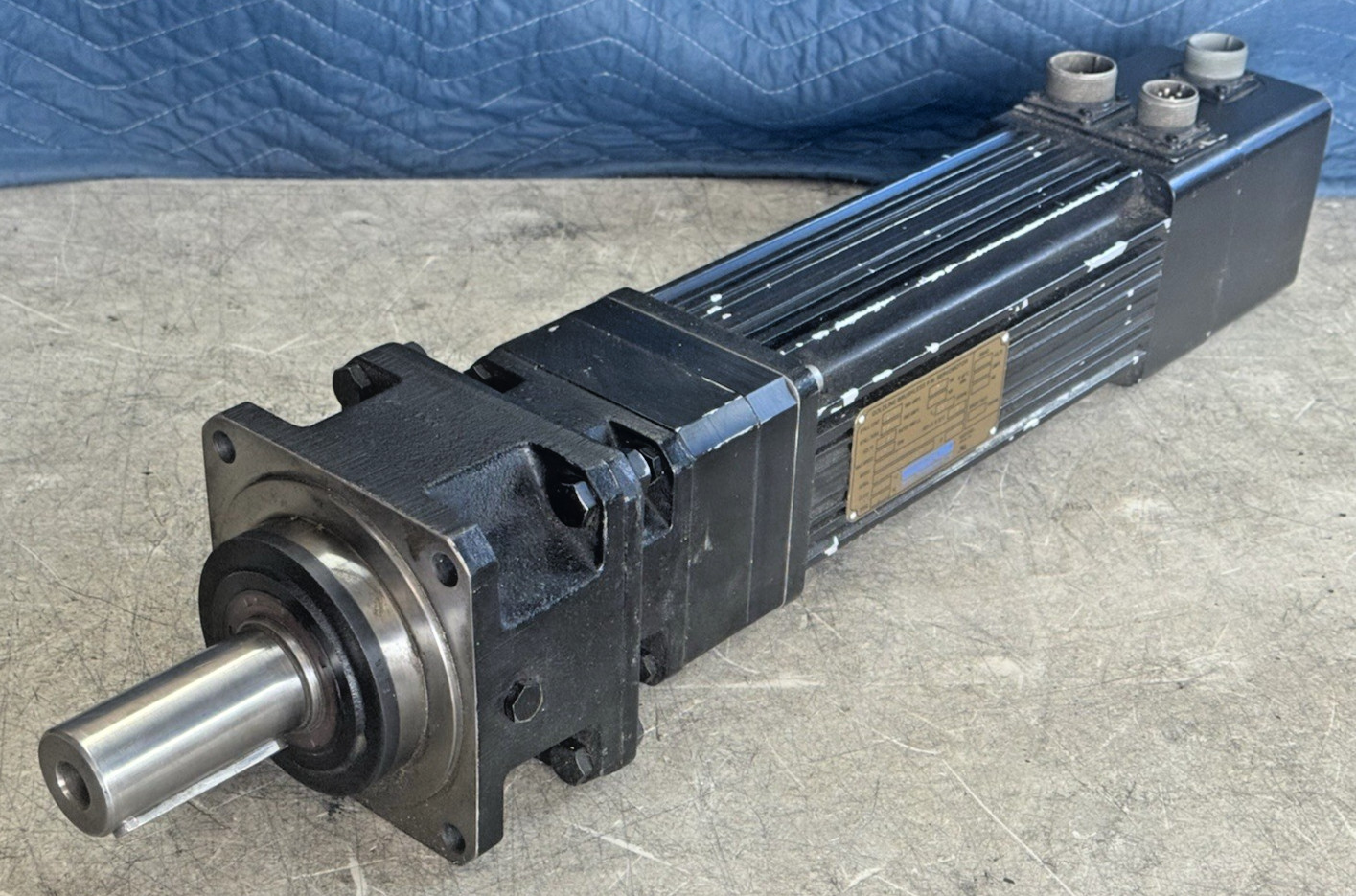 KOLLMORGEN GOLDLINE BRUSHLESS P.M SERVO MOTOR B-406-A-A3-R1 W/. STOBER GEAR HEAD