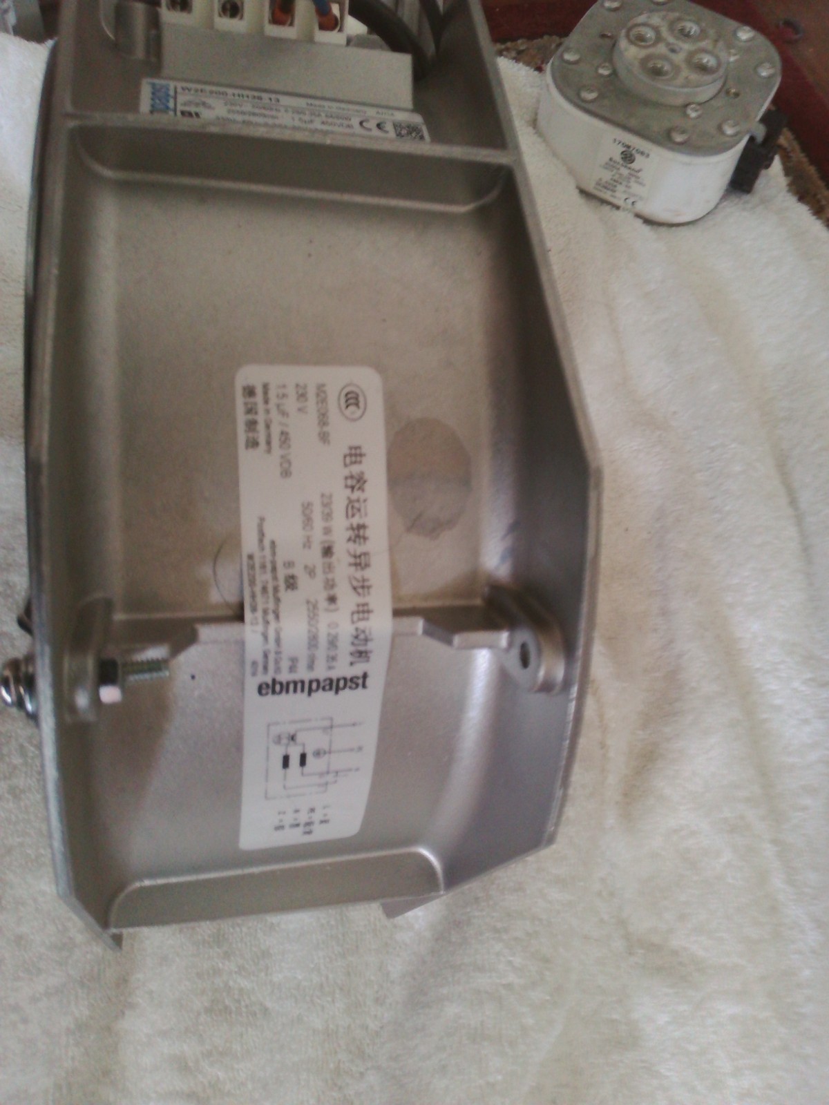 Fan EBMPAPST W2E200-HH38-13 EBM M2E068-BF